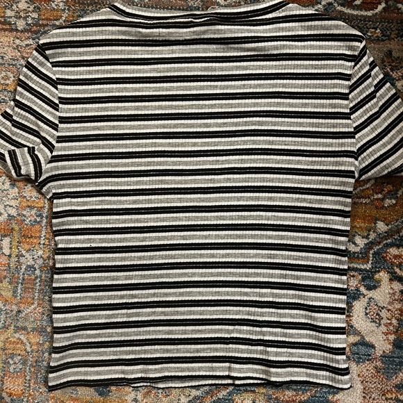 h&m cute stripped crop top - Picture 3 of 3